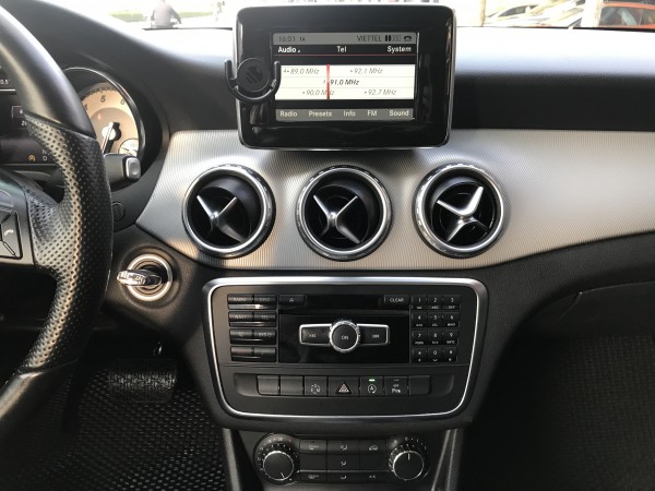 Mercedes-Benz gla 200 2015 trắng