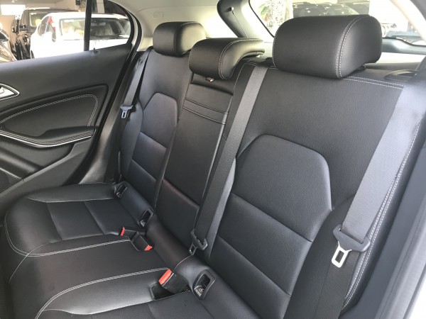 Mercedes-Benz gla 200 2015 trắng