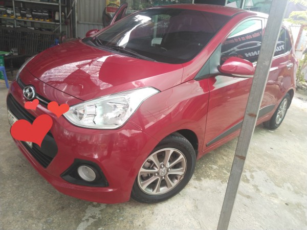 Hyundai i10 Hyundai i10 đỏ đón tết kết năm vui