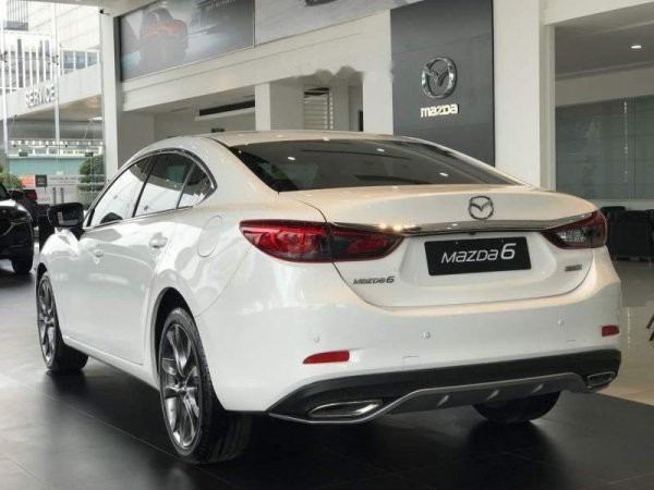 Mazda 6 Mazda6 Deluxe ưu đãi hỗ trợ trả 90%