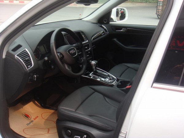 Audi Q5 màu trắng, màu đen nhập Mỹ nguyên chiếc