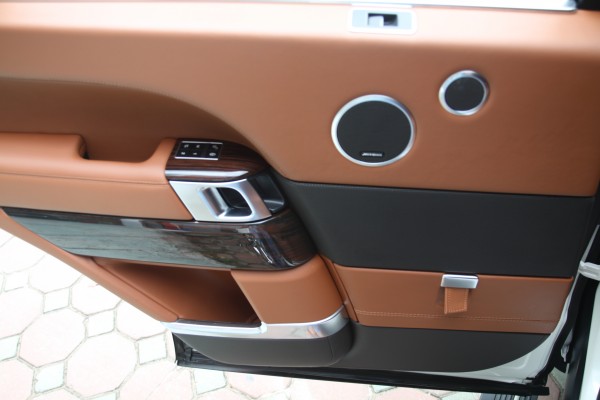 Land Rover Range Rover BLACK EDITION LWB sản xuất 2014 Full đồ.