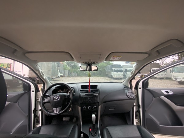 Mazda BT-50 Bán xe mazda Bt50 2017 số tự động 2.2