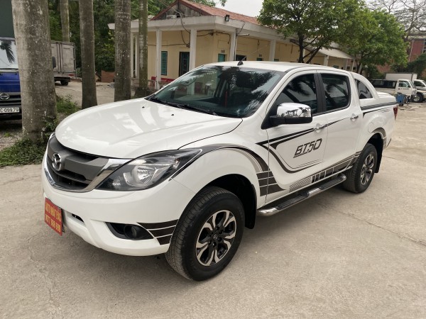 Mazda BT-50 Bán xe mazda Bt50 2017 số tự động 2.2
