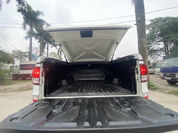 Mazda BT-50 Bán xe mazda Bt50 2017 số tự động 2.2