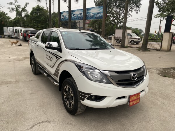 Mazda BT-50 Bán xe mazda Bt50 2017 số tự động 2.2