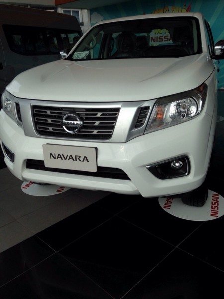Nissan Navara Nissan Navara E đời 2015, màu trắng