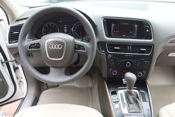 Audi Q5 Audi Q5 2.0 sản xuất 2010.