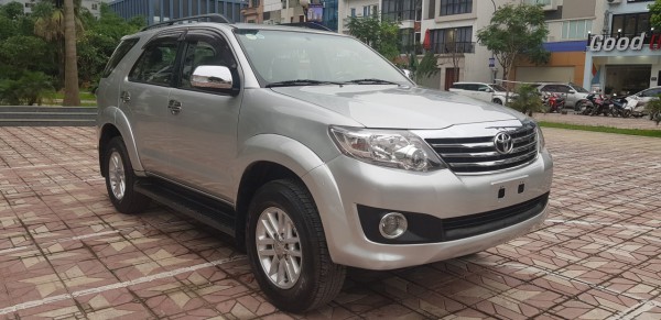 Toyota Fortuner Bán Toyota Fortune 2.7V màu bạc 2014