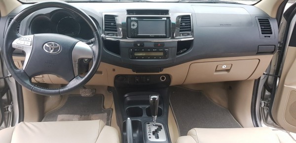 Toyota Fortuner Bán Toyota Fortune 2.7V màu bạc 2014