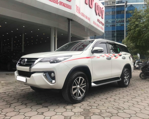 Toyota Fortuner 2.7AT 2017 - Trắng