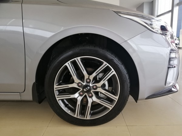 Kia Cerato Premium - Xám Kim Loại - Quảng Ninh