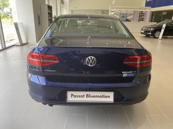 Volkswagen Giảm giá ngày 177 triệu khi mua Passat
