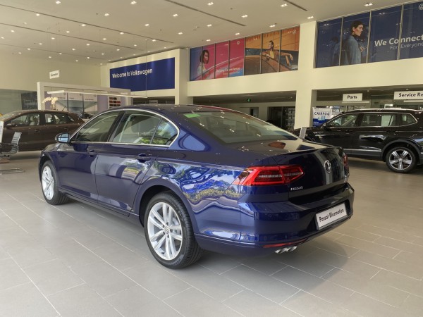 Volkswagen Giảm giá ngày 177 triệu khi mua Passat