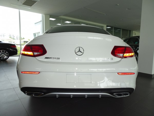 Mercedes-Benz C 43 AMG COUPE 2 CỬA SIÊU ĐẸP