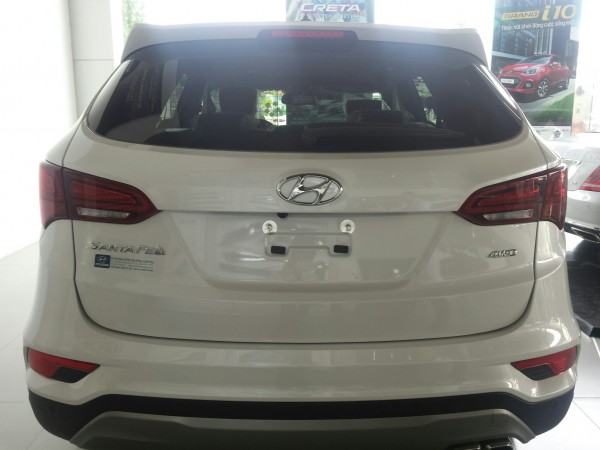 Hyundai Santa Fe HYUNDAI SANTAFE KHUYẾN MÃI ĐẾN 100 TRIẸU