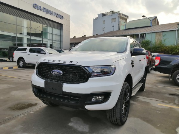 Ford Everest Phiên Bán Sport Ưu Đãi Hấp Tặng Phụ Kiện