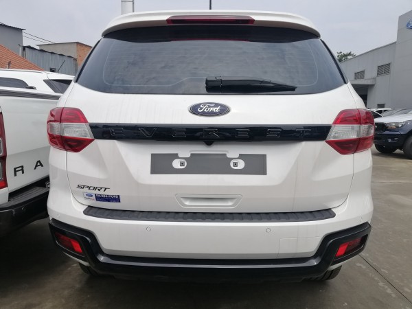 Ford Everest Phiên Bán Sport Ưu Đãi Hấp Tặng Phụ Kiện