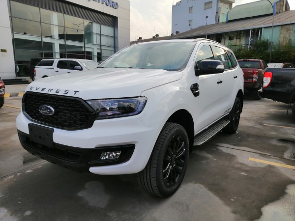 Ford Everest Phiên Bán Sport Ưu Đãi Hấp Tặng Phụ Kiện