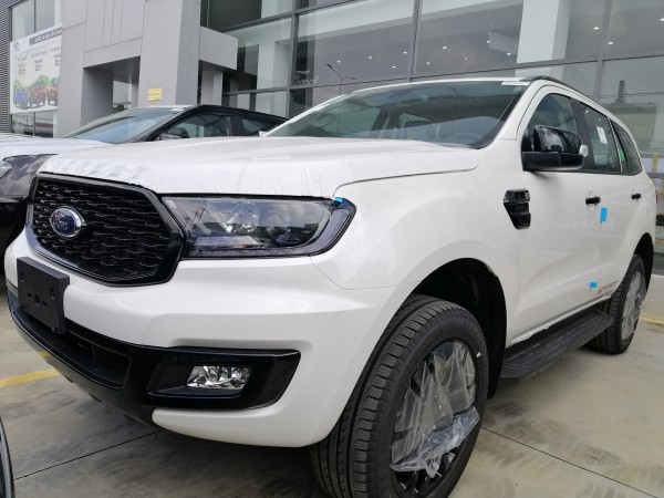 Ford Everest Phiên Bán Sport Ưu Đãi Hấp Tặng Phụ Kiện