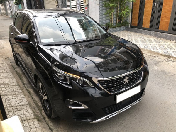 Peugeot 5008 Bán xe Peugeot 5008 2018, AT, màu đen