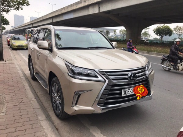 Lexus LX 570 Bán Lexus LX570 sản xuất và đăng ký 2016