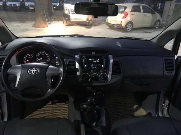 Toyota Innova Bán xe Toyota Inova đời cuối 2013,