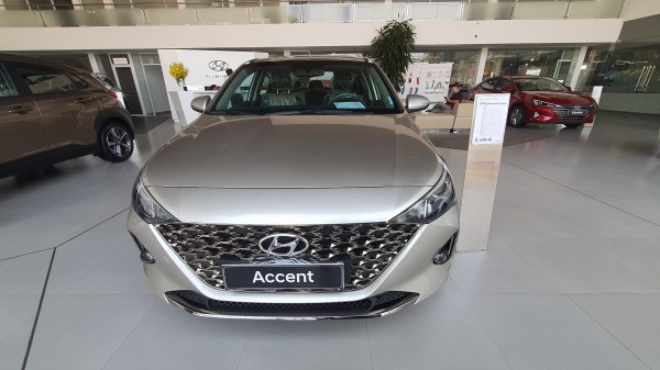 Hyundai Accent có sẵn giao ngay