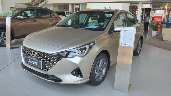 Hyundai Accent có sẵn giao ngay