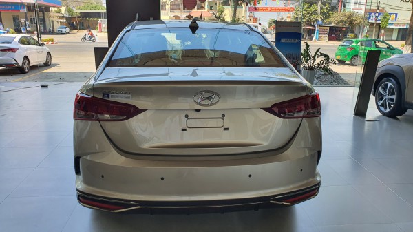 Hyundai Accent có sẵn giao ngay