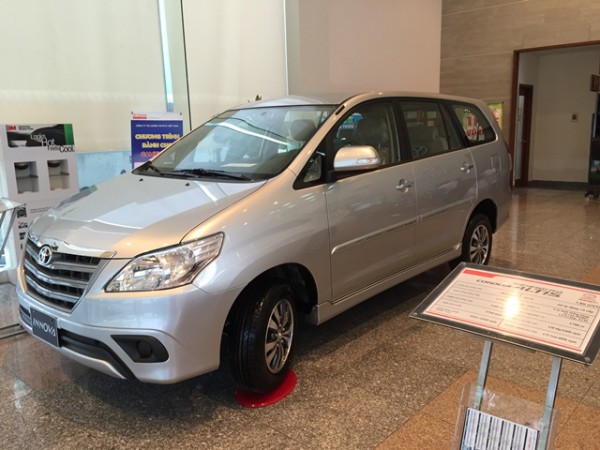 Toyota Innova 2.0E số sàn, xe mới 100%,có giao ngay
