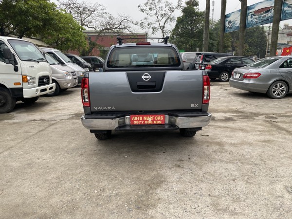 Nissan Navara Bán xe Nissan navana đời 2013 AT 2 cầu