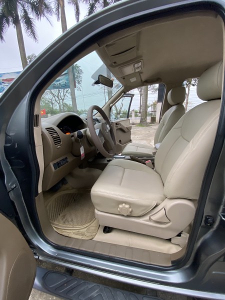 Nissan Navara Bán xe Nissan navana đời 2013 AT 2 cầu