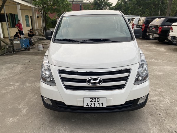 Hyundai Grand Starex Bán hyundai starex tải van 6 chỗ 2017