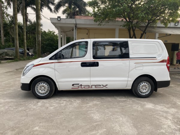 Hyundai Grand Starex Bán hyundai starex tải van 6 chỗ 2017