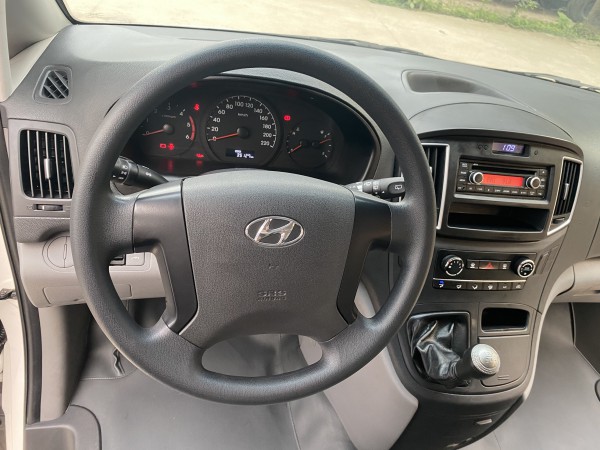 Hyundai Grand Starex Bán hyundai starex tải van 6 chỗ 2017