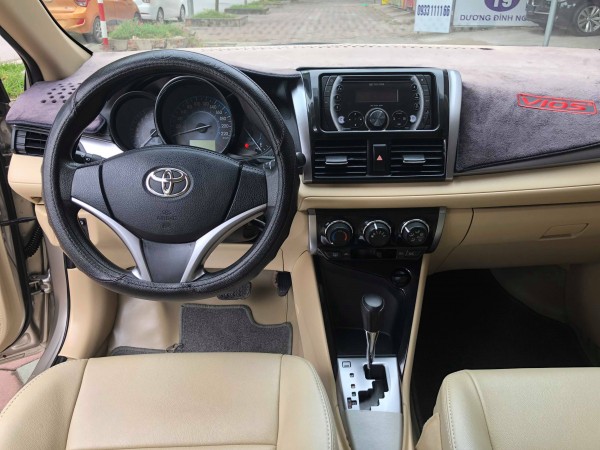 Toyota Vios 1.5E 2017 - Vàng cát