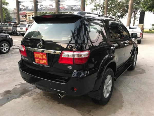 Toyota Fortuner Bán fotuner đời 2011,máy xăng 2 cầu AT