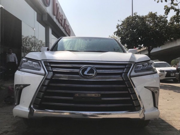 Lexus LX 570 Bán Lexus LX570 màu trắng,đăng ký 2017