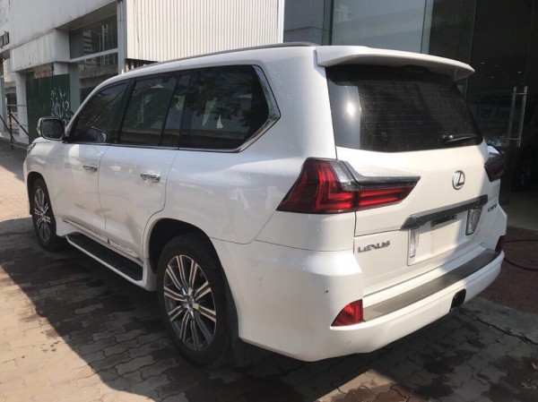 Lexus LX 570 Bán Lexus LX570 màu trắng,đăng ký 2017