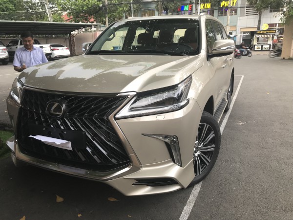 Lexus LX 570 Bán Lexus LX570 Super Sport màu vàng 18