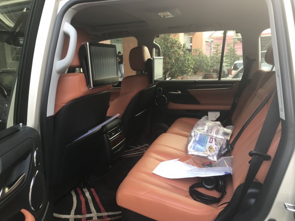 Lexus LX 570 Bán Lexus LX570 Super Sport màu vàng 18
