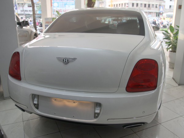 Bentley Continental Flying Spur ,sx 2009,màu trắng,nhập khẩu Anh