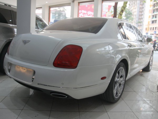 Bentley Continental Flying Spur ,sx 2009,màu trắng,nhập khẩu Anh