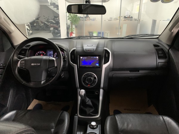 Isuzu D-Max LS 2.5L 2 cầu số sàn, 2017, nhập Thái