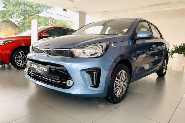 Kia Soluto 2019 giảm 10 triệu tiền mặt