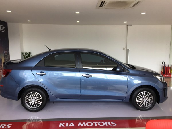 Kia Soluto 2019 giảm 10 triệu tiền mặt