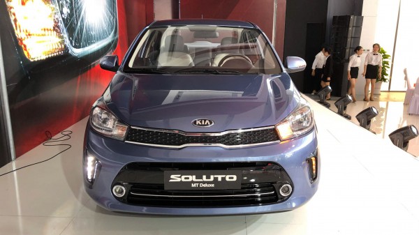 Kia Soluto 2019 giảm 10 triệu tiền mặt