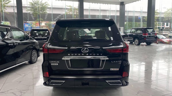 Lexus LX 570 Lexus LX570 MBS 4 chỗ 2021, đẳng cấp