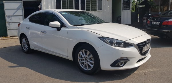 Mazda 3 Bán Mazda3 1.5AT màu trắng sản xuất 2017